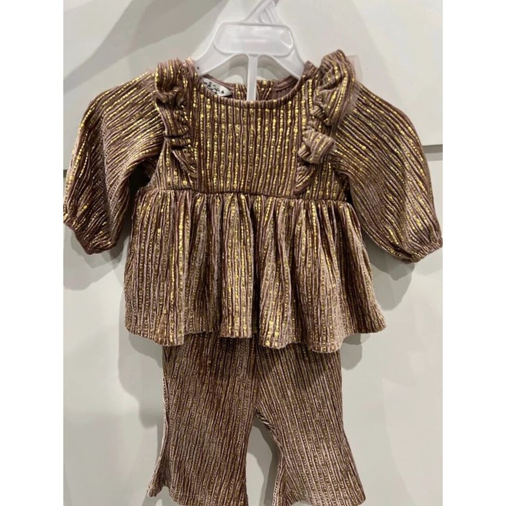 Pippa & Julie Outfit